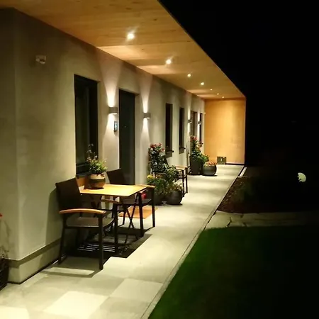 Traumhaftes Mitten Im Skigebiet Piesendorf